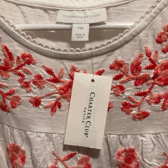 Tops - Picture 8 of 9